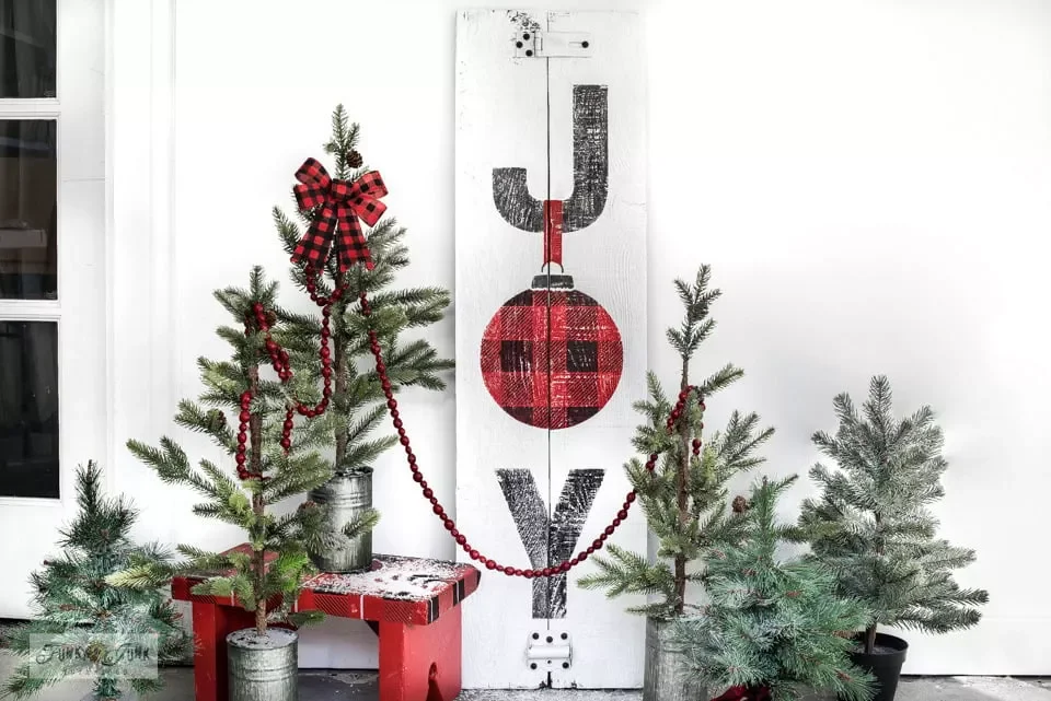31 DIY Christmas Sign Ideas That Look Professionally Made Welcome Guests With Joy