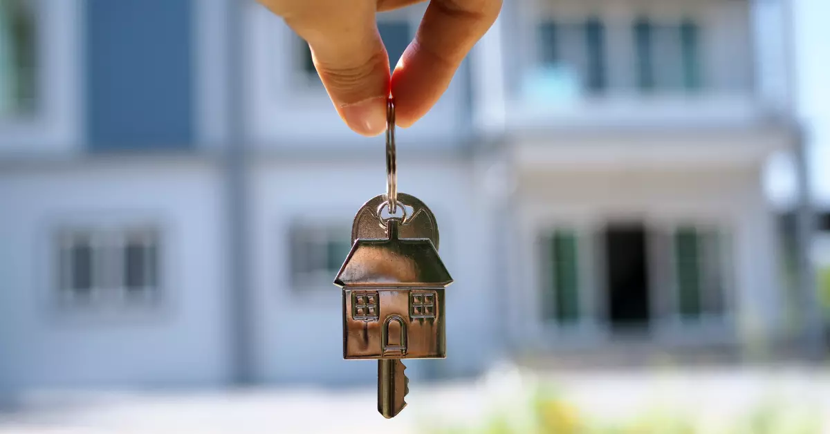 When Does Landlord Give Key to Tenant