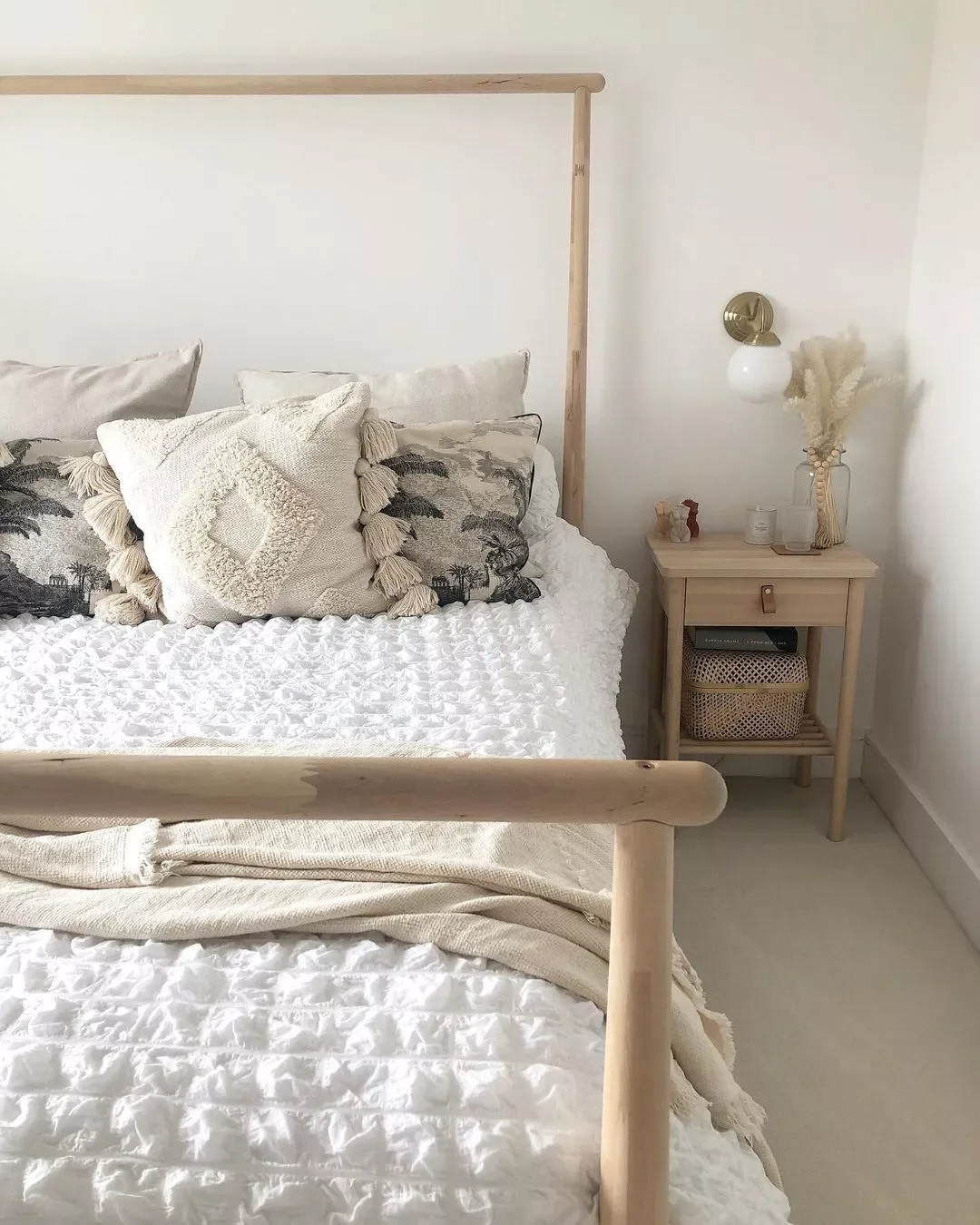 40 White Bedroom Ideas That Will Transform Your Space Into a Stunning Retreat 25 White Bedroom With Wood Nightstands