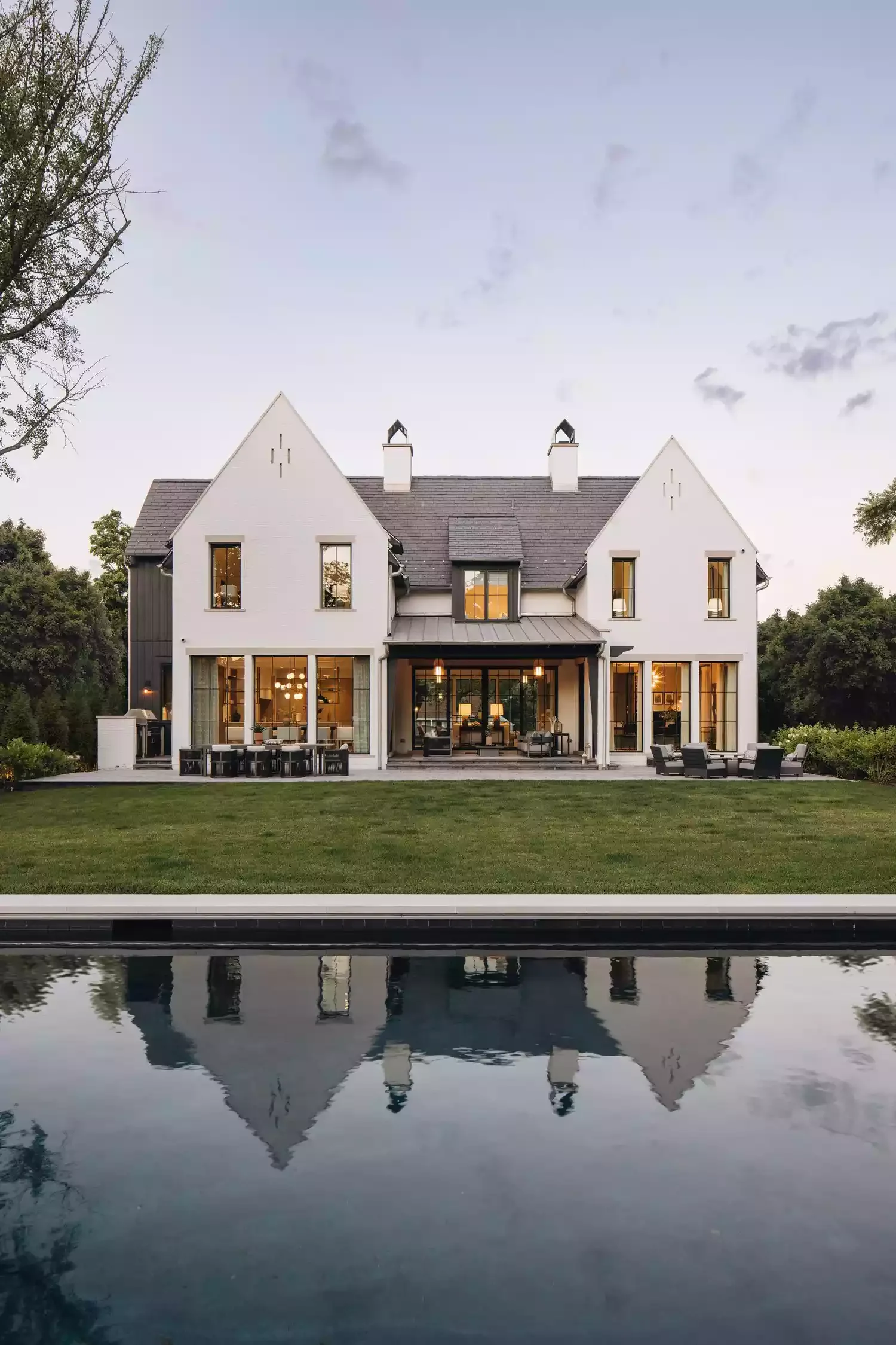 18 Stunning White Brick House Ideas to Transform Your Home's Exterior 10 White Brick and Dark Siding