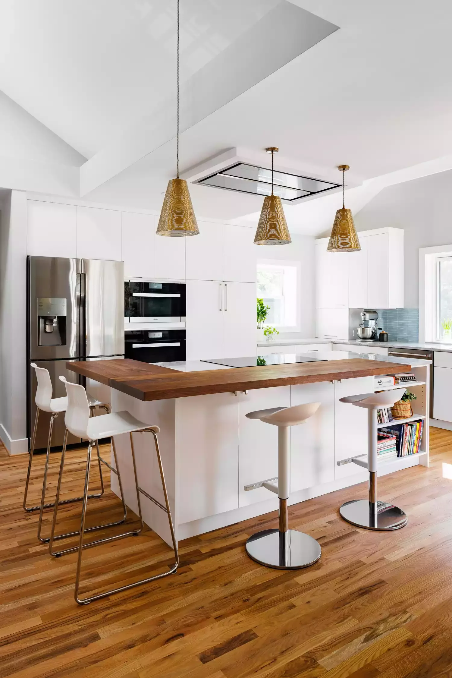 White Island With a Wooden Countertop