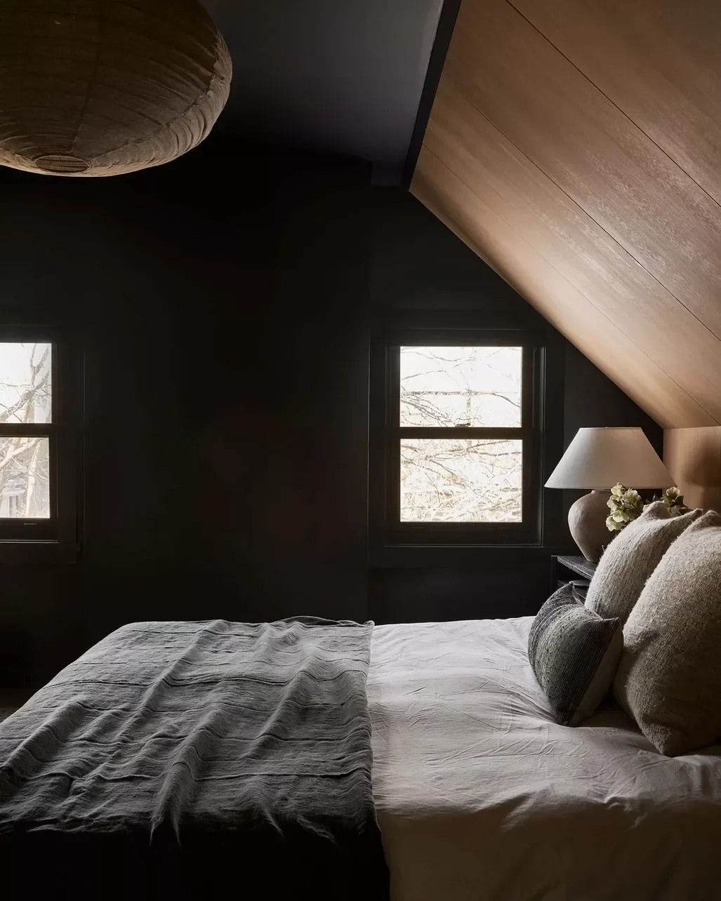 50 Fresh Wood Accent Wall Ideas That Feel Perfectly Modern 37 White Oak Veneer Paneling