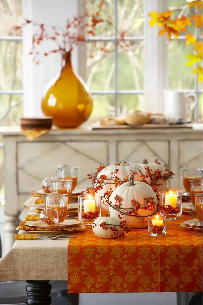25 Elegant White Pumpkin Ideas for Stunning Fall Decor 7 White Pumpkin Centerpieces