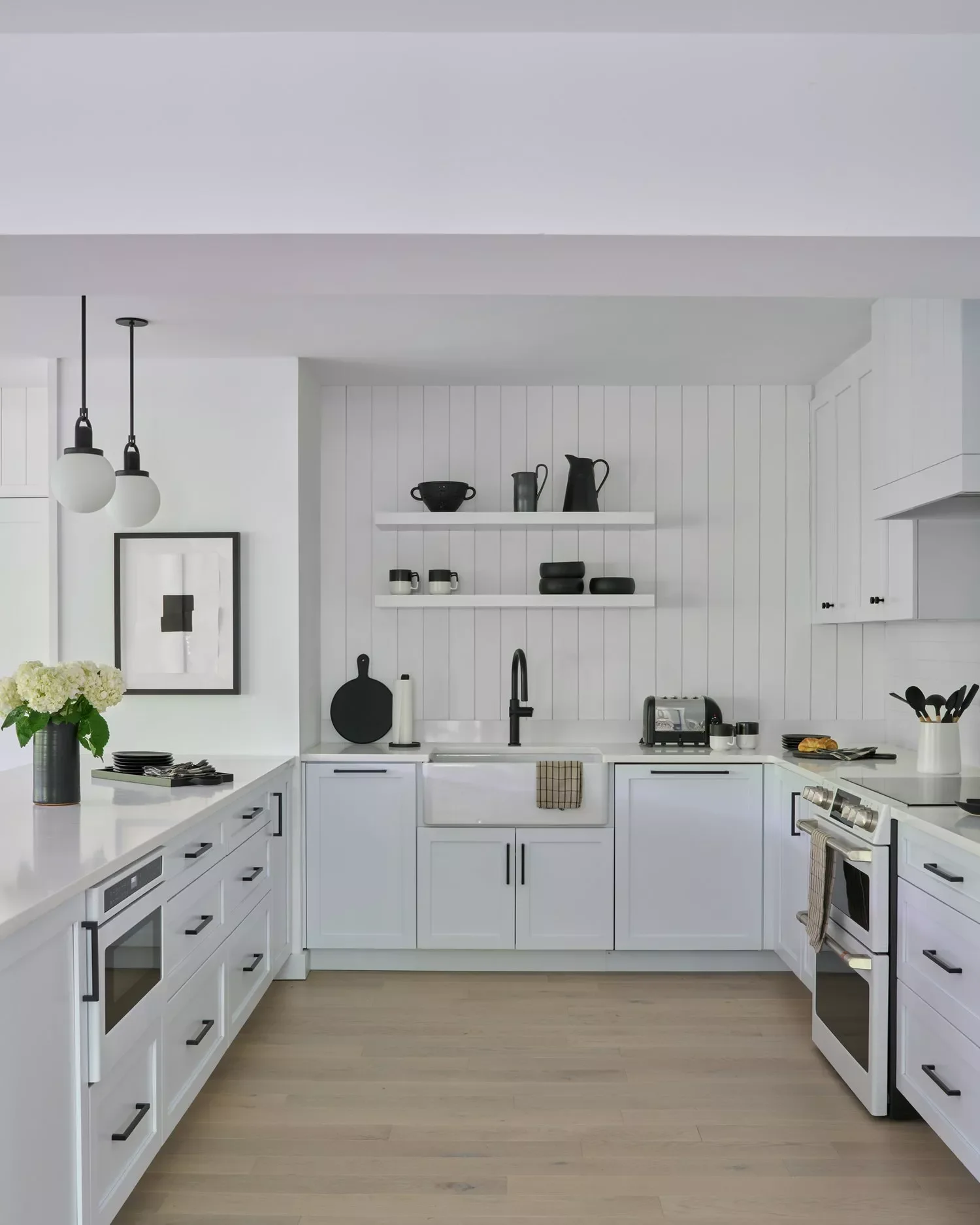 37 White Backsplash Ideas That Transform Any Kitchen Style White Vertical Shiplap