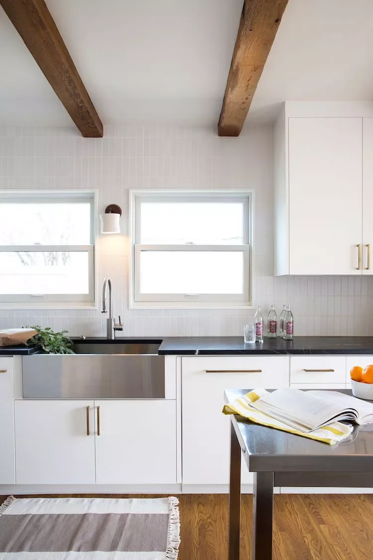 37 White Backsplash Ideas That Transform Any Kitchen Style White Vertical Stack Tile