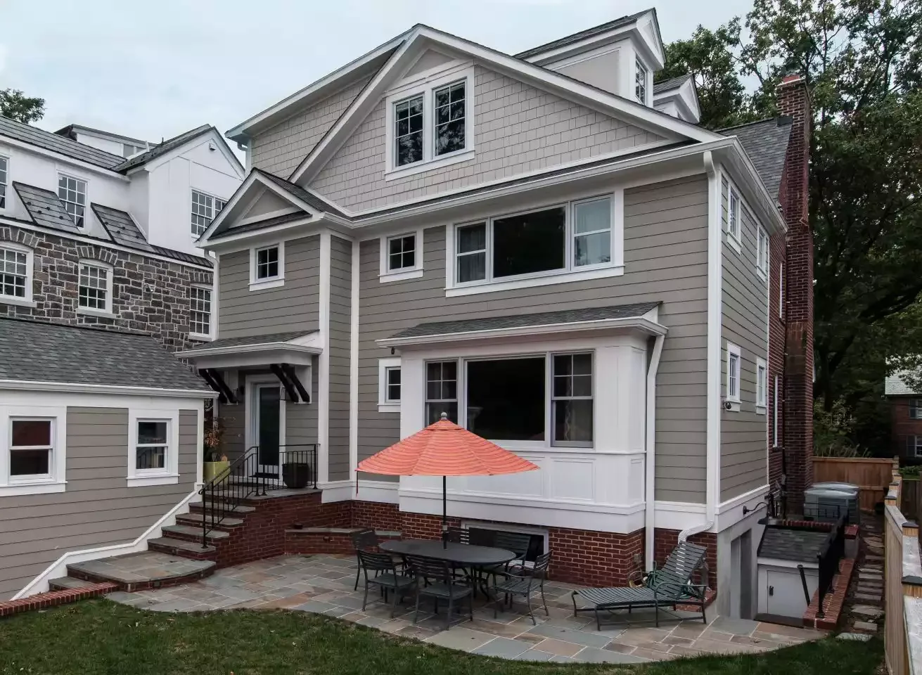 20 Beautiful Window Trim Ideas That Will Transform Your Home's Exterior 2 White and Beige