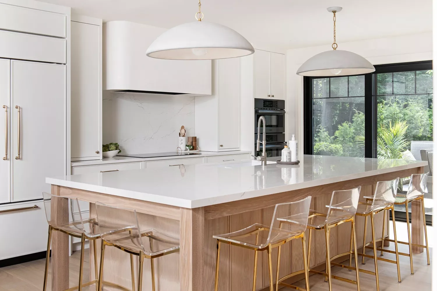 35 Stunning White and Gold Kitchen Designs for Ultimate Luxury White and Gold Kitchen With Curved Elements