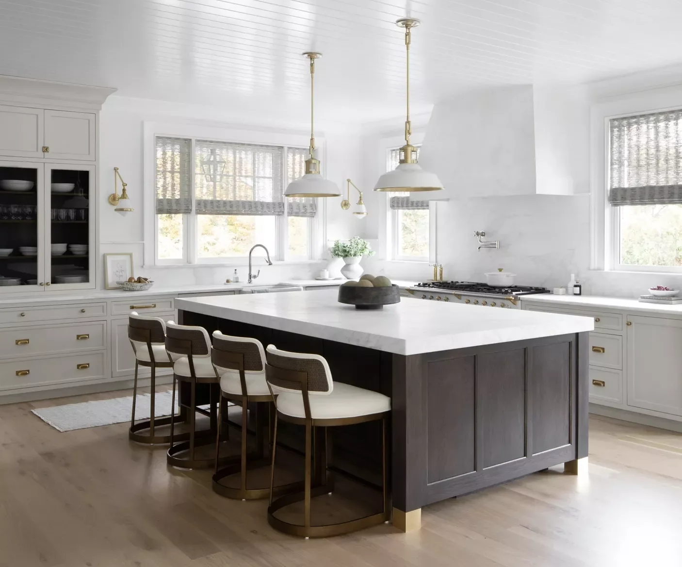 35 Stunning White and Gold Kitchen Designs for Ultimate Luxury White and Gold Kitchen With Custom Island