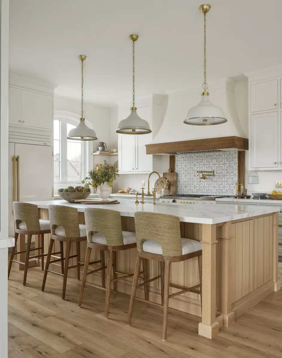 35 Stunning White and Gold Kitchen Designs for Ultimate Luxury White and Gold Kitchen With Wood Elements