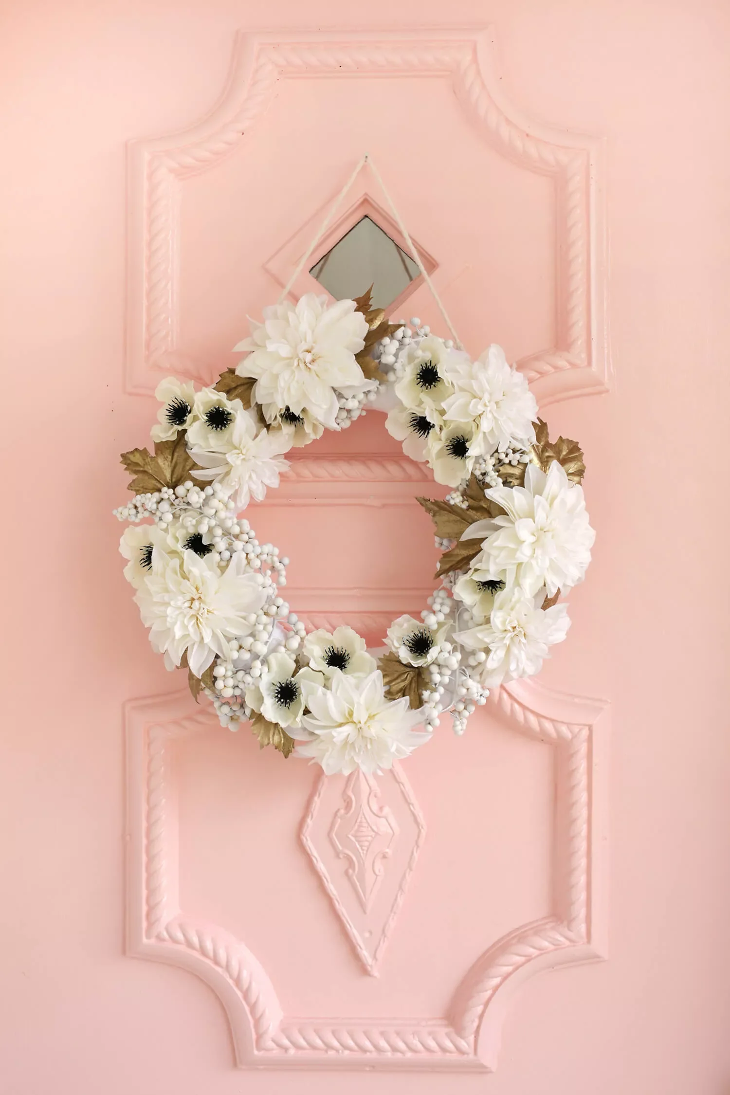 75 Stunning DIY Holiday Wreath Ideas to Transform Every Space in Your Home 51 White and Gold Wreath