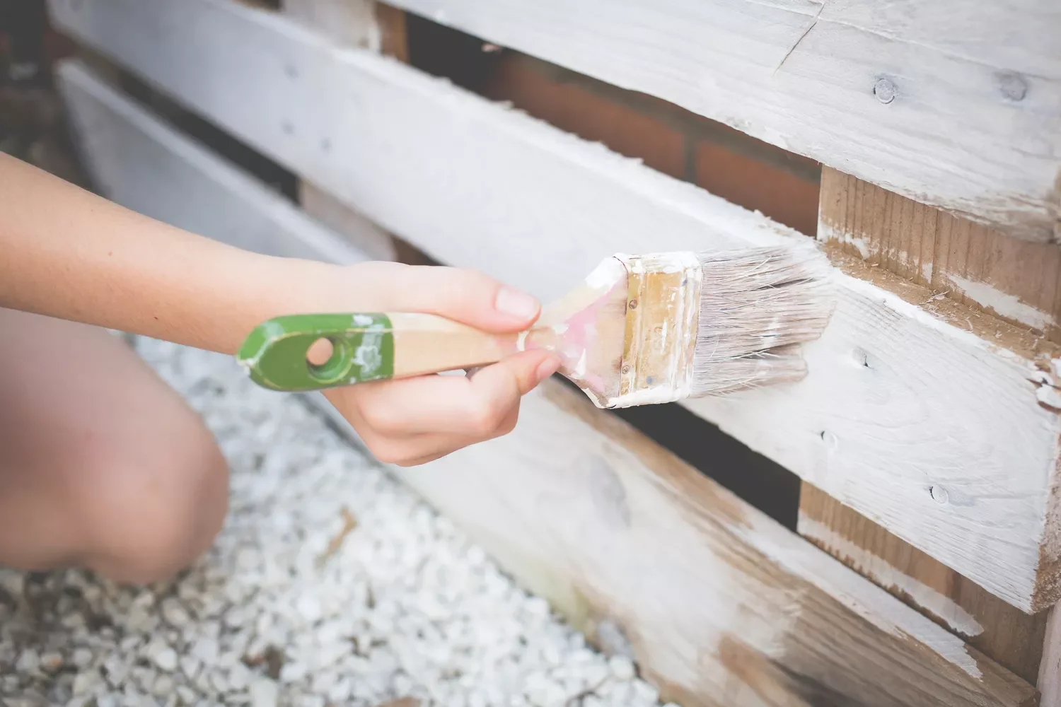 Whitewashed Pallet Fence