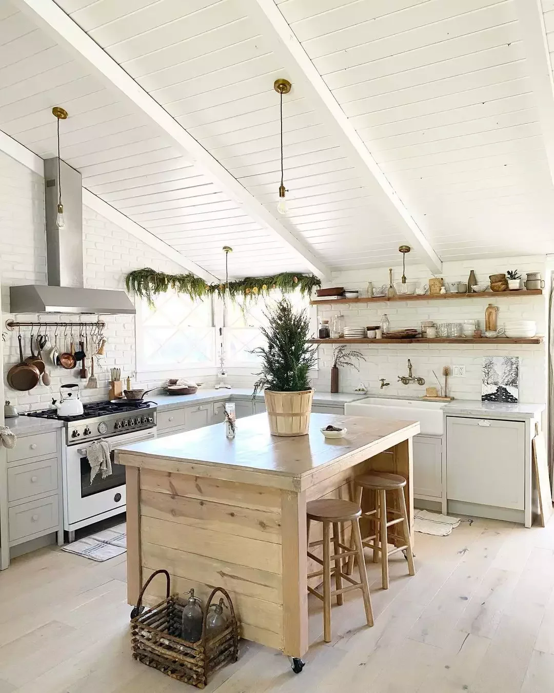 38 Christmas Kitchen Decor Ideas That Create Magic Window Garland