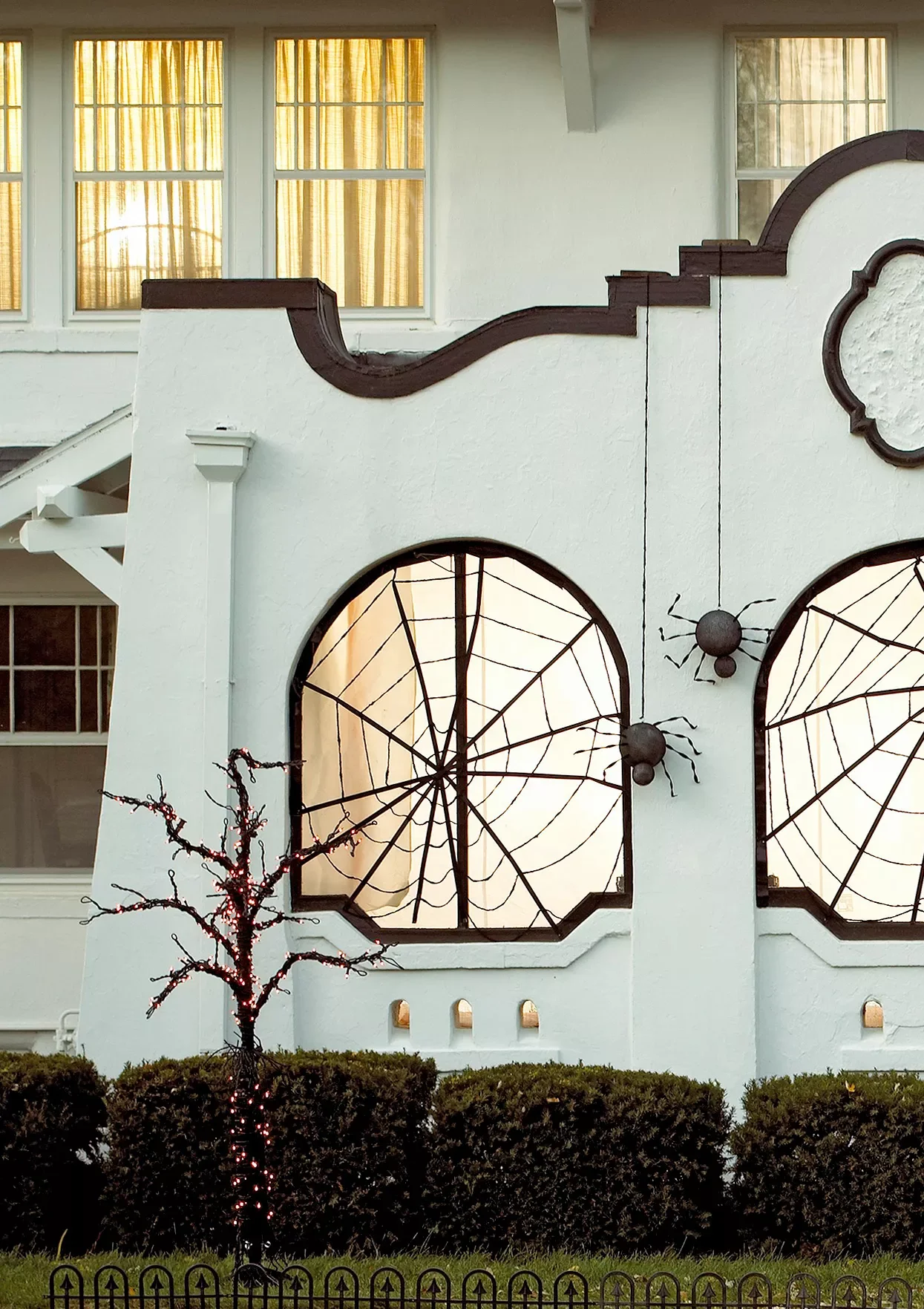56 Creative DIY Halloween Decorations for Outdoor Spaces 55 Window Webs