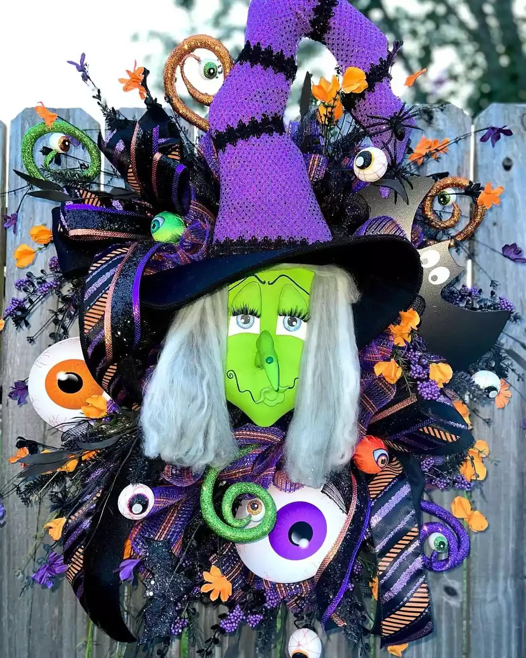 45 Spooktacular Halloween Wreath Ideas That Will Make Your Front Door the Neighborhood's Favorite Stop 6 Witchy Halloween Wreath