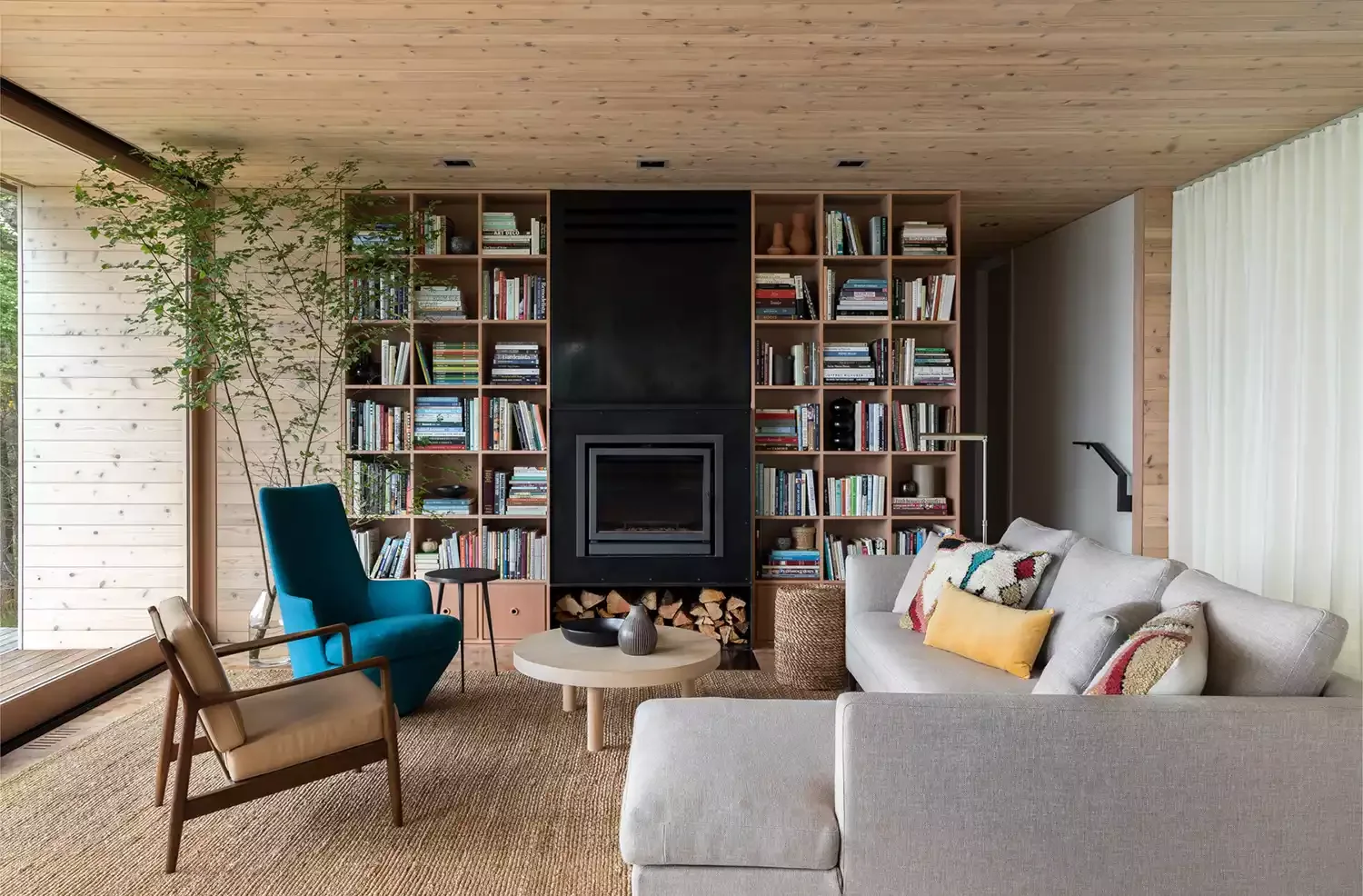 44 Irresistibly Cozy Living Room Ideas That Will Transform Your Space 25 Wood-Clad Ceilings