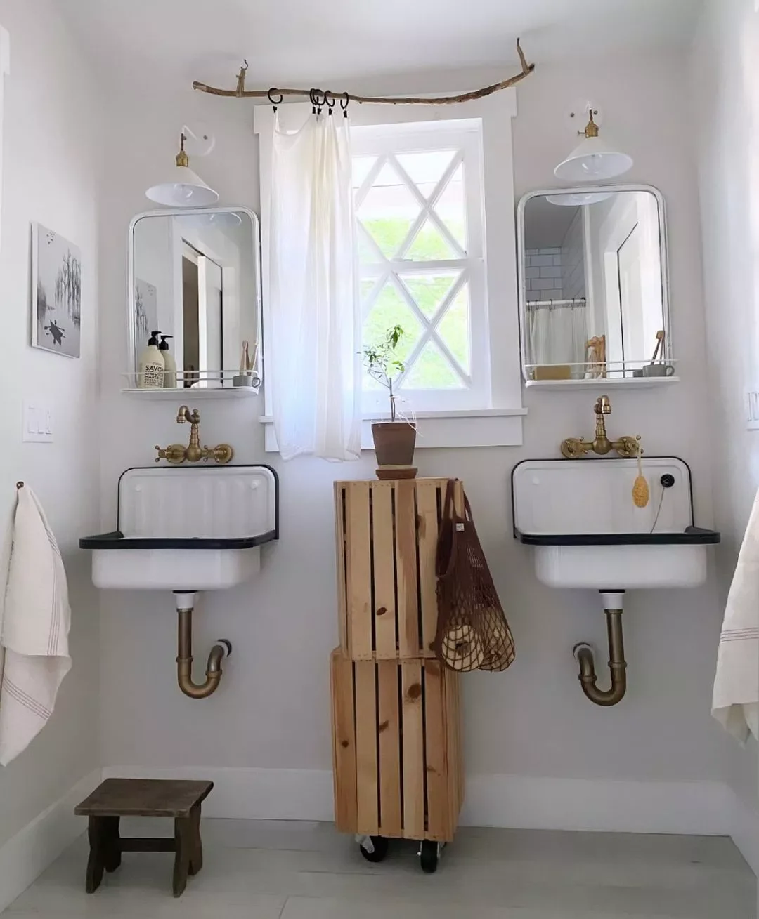74 Amazing Bathroom Decorating Ideas That Will Transform Your Space 67 Wood Crate Decor