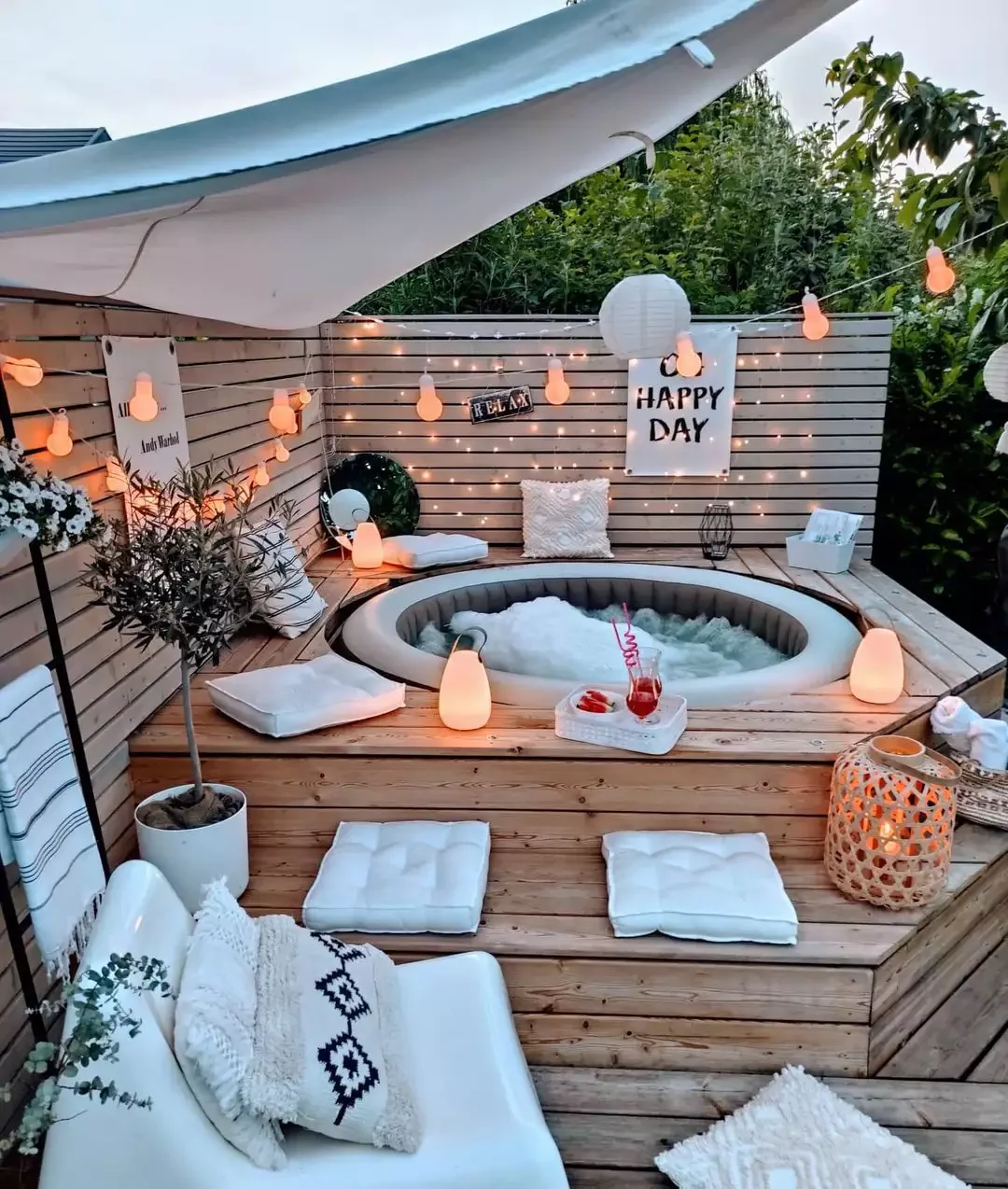 28 Budget-Friendly Privacy Fence Solutions That Transform Your Outdoor Space Wood Pallet Privacy Wall