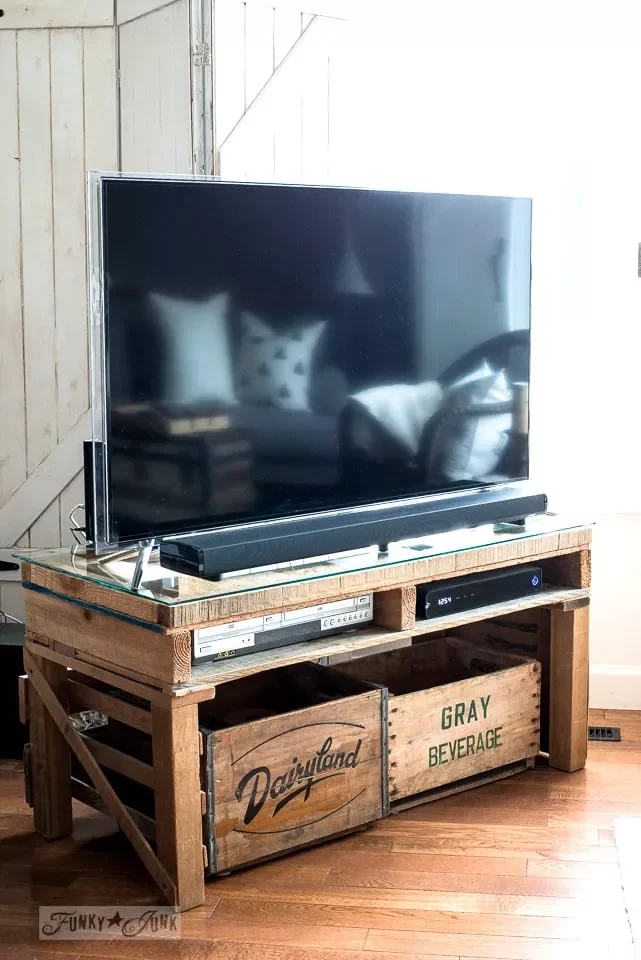 60 Creative Wood Pallet Furniture Projects That Won't Break Your Budget Wood Pallet TV Stand