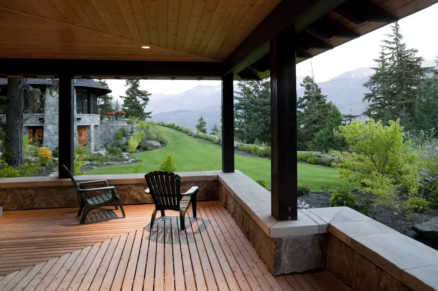 27 Stunning Porch Ceiling Designs That Will Transform Your Outdoor Space 4 Wood Porch Floor and Ceiling