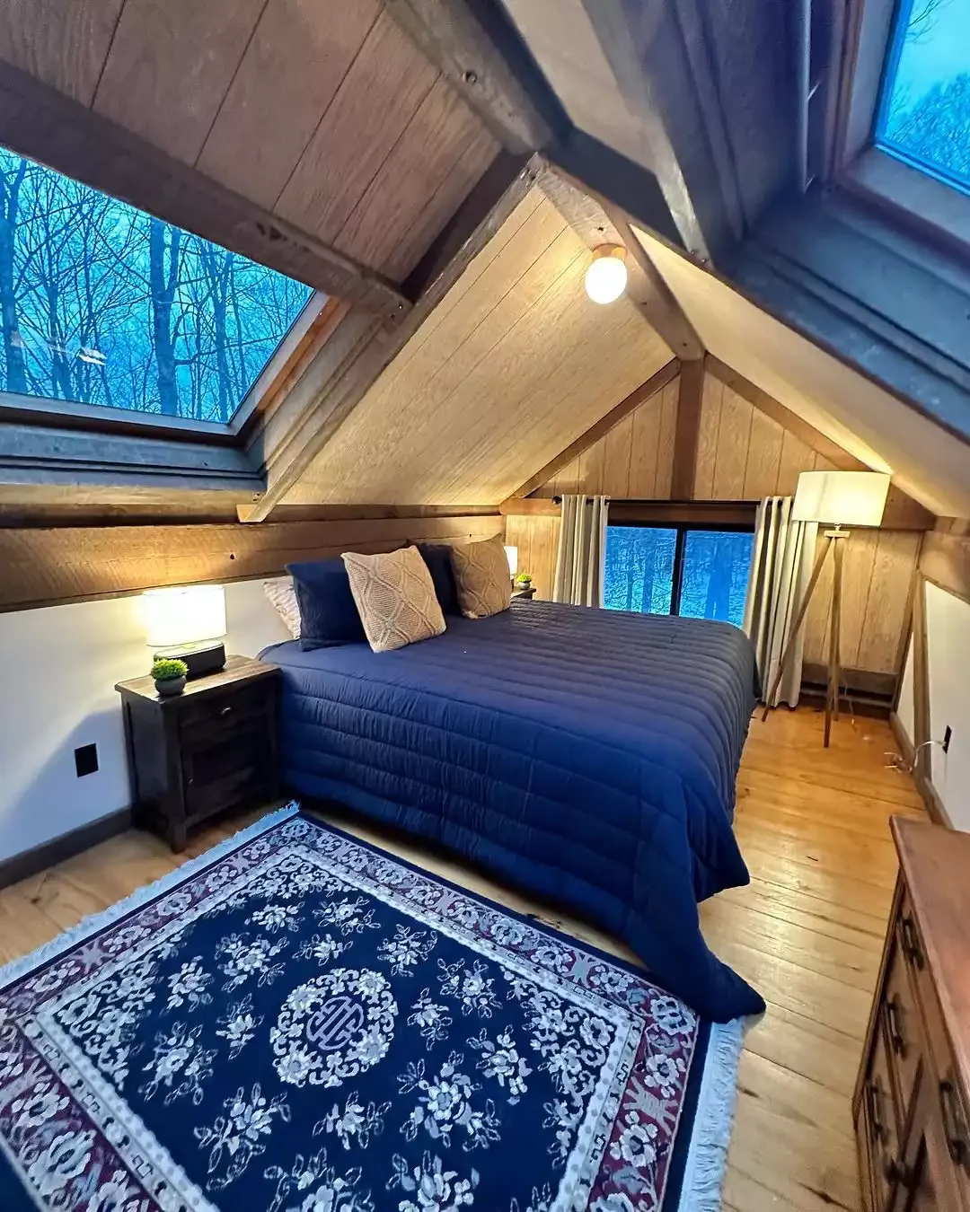 28 Brilliant Ways to Transform Your Low Sloped Ceiling Bedroom 15 Wood Trim