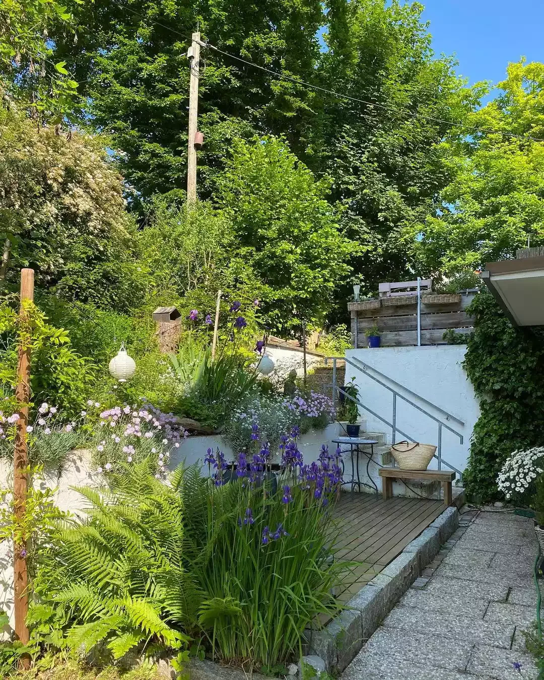 45 Beautiful Backyard Pathway Ideas to Transform Your Outdoor Space Wood and Concrete Walkway