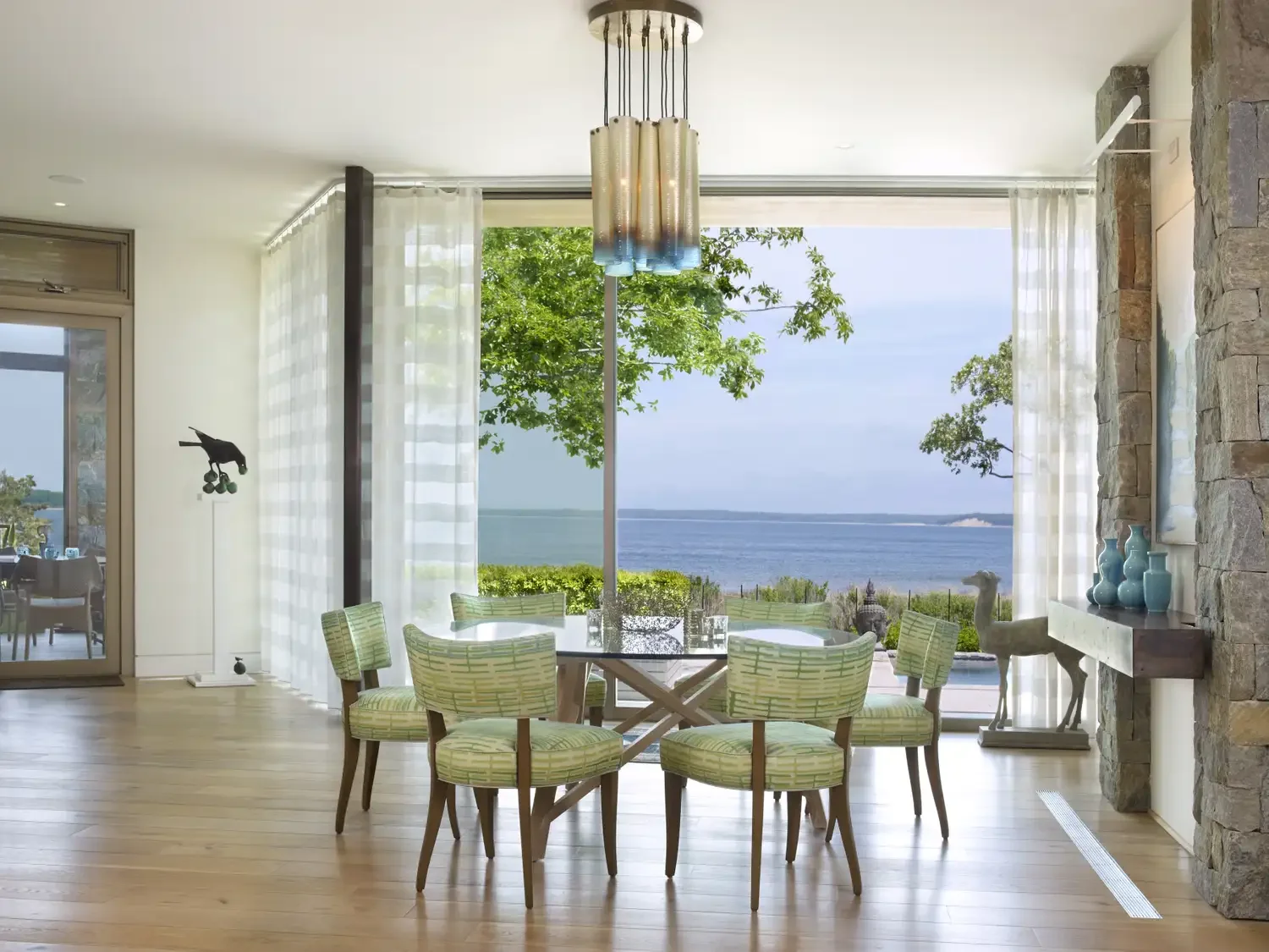 36 Coastal Home Decor Ideas That Transform Your Space Into a Seaside Sanctuary 24 Work in Yellow Interiors