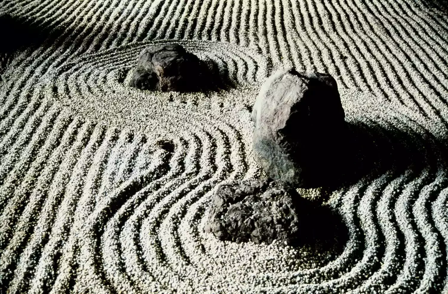 24 Creative River Rock Ideas to Transform Your Outdoor Space Zen Rock Garden