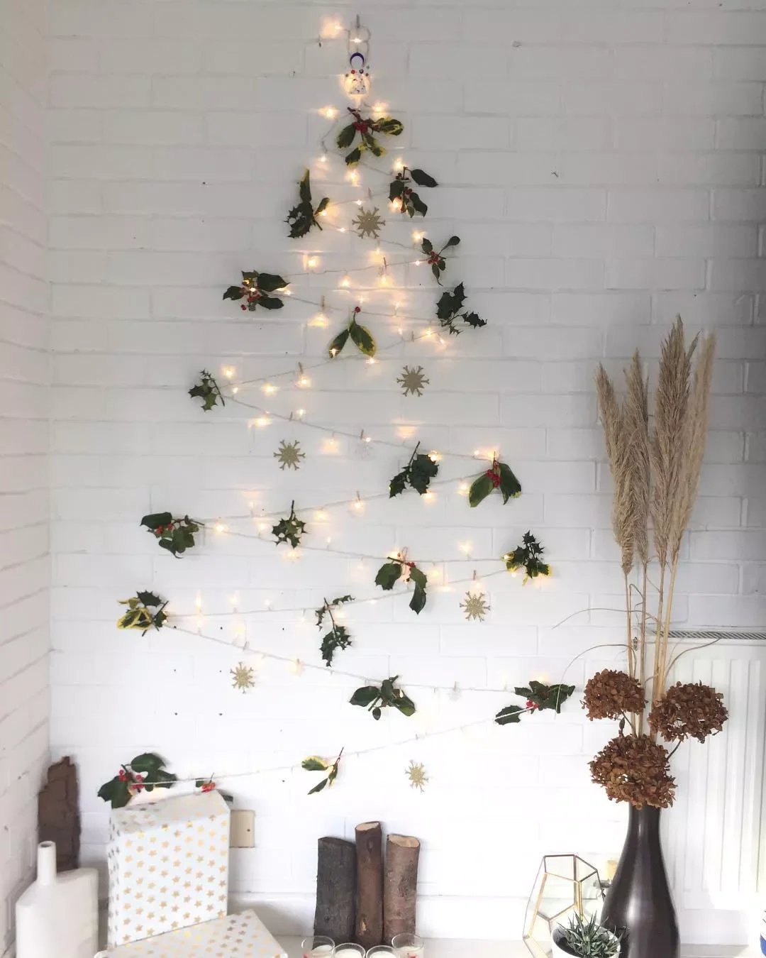 43 DIY Christmas Tree Ideas That Will Wow Your Holiday Guests Zigzag Hanging Christmas Tree